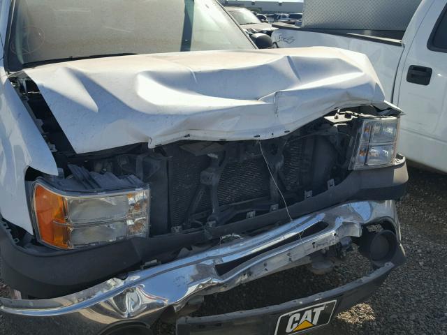 1GTN1TEA9DZ337063 - 2013 GMC SIERRA C15 WHITE photo 9