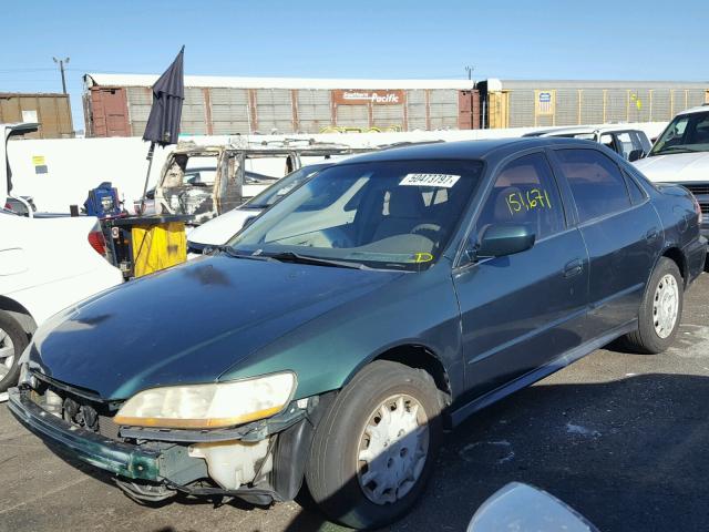 3HGCG66592G701988 - 2002 HONDA ACCORD LX GREEN photo 2