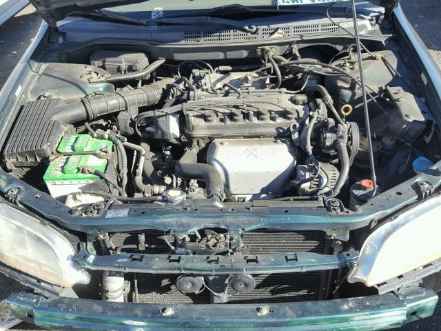 3HGCG66592G701988 - 2002 HONDA ACCORD LX GREEN photo 7