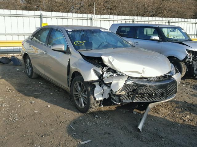 4T1BF1FK8HU303954 - 2017 TOYOTA CAMRY LE ბეჟი ფოტო 1