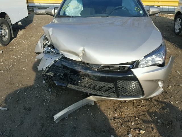 4T1BF1FK8HU303954 - 2017 TOYOTA CAMRY LE ბეჟი ფოტო 7