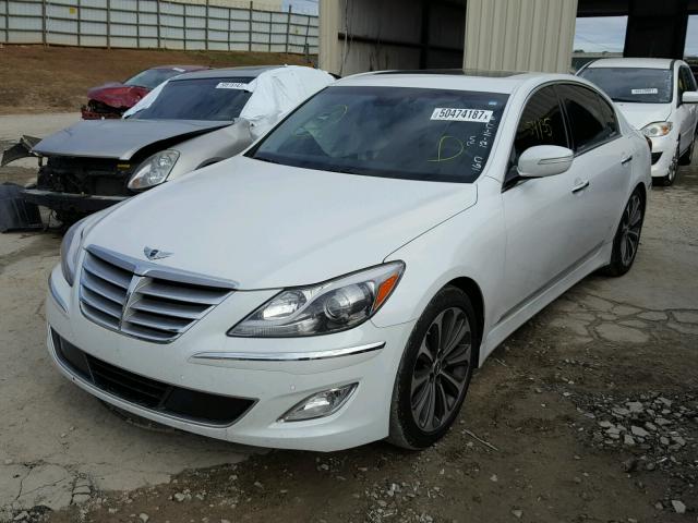 KMHGC4DH6DU241617 - 2013 HYUNDAI GENESIS 5. WHITE photo 2