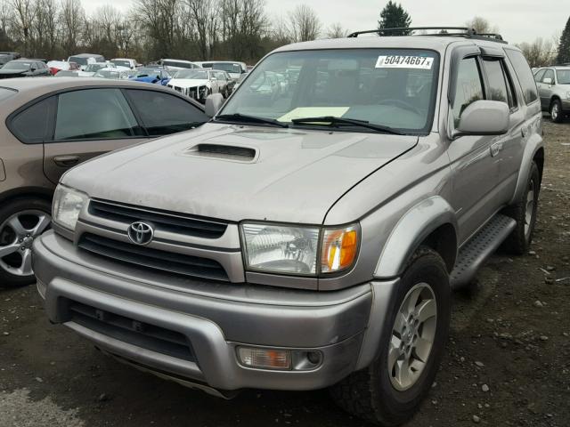 JT3GN86R320252756 - 2002 TOYOTA 4RUNNER SR SILVER photo 2