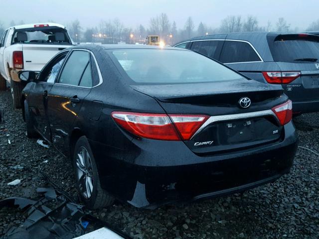 4T1BF1FK4HU305751 - 2017 TOYOTA CAMRY LE შავი ფოტო 3