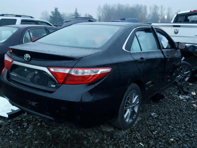 4T1BF1FK4HU305751 - 2017 TOYOTA CAMRY LE შავი ფოტო 4