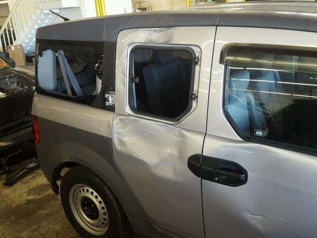 5J6YH28243L009259 - 2003 HONDA ELEMENT DX SILVER photo 9