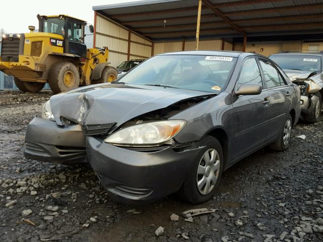 4T1BE32K03U691727 - 2003 TOYOTA CAMRY LE GRAY photo 2