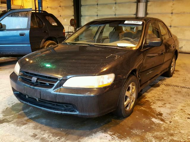 1HGCG5676YA075044 - 2000 HONDA ACCORD SE GREEN photo 2