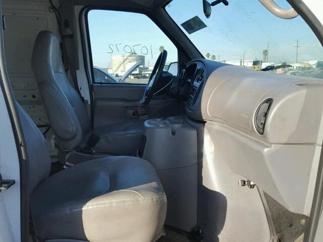 1FTRE14252HB01114 - 2002 FORD ECONOLINE WHITE photo 5