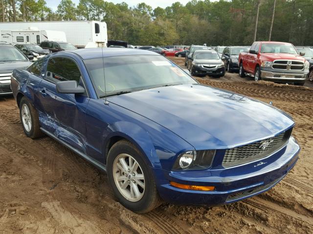 1ZVFT80N375314361 - 2007 FORD MUSTANG BLUE photo 1