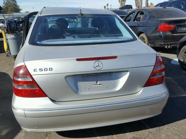 WDBUF70J55A663663 - 2005 MERCEDES-BENZ E 500 SILVER photo 10