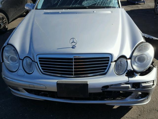 WDBUF70J55A663663 - 2005 MERCEDES-BENZ E 500 SILVER photo 7