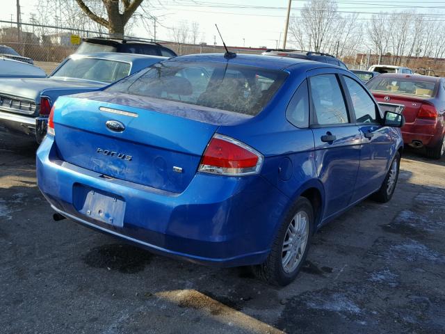 1FAHP3FNXAW120010 - 2010 FORD FOCUS SE BLUE photo 4