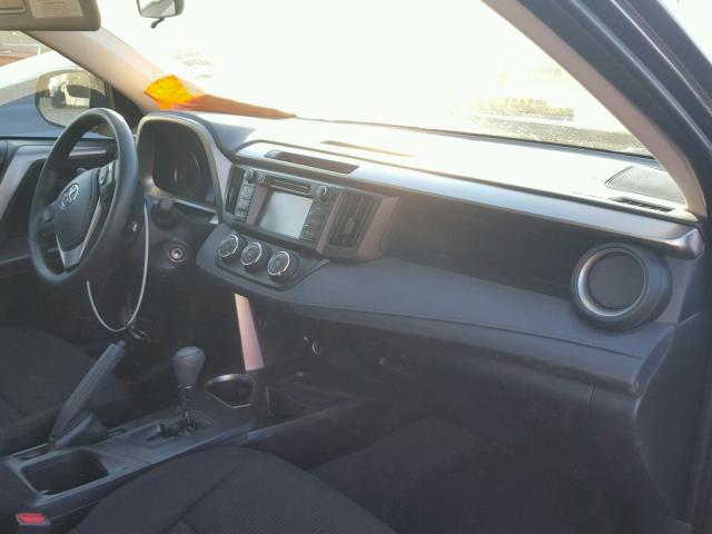 JTMZFREV9HJ128919 - 2017 TOYOTA RAV4 LE Boz foto 9