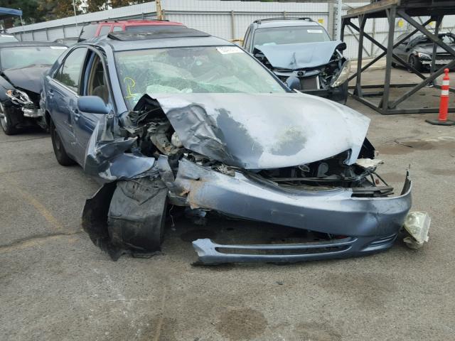 4T1BE32K32U556126 - 2002 TOYOTA CAMRY LE ლურჯი ფოტო 1