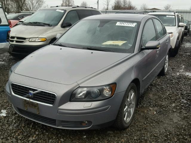 YV1MS682852121059 - 2005 VOLVO S40 T5 SILVER photo 2