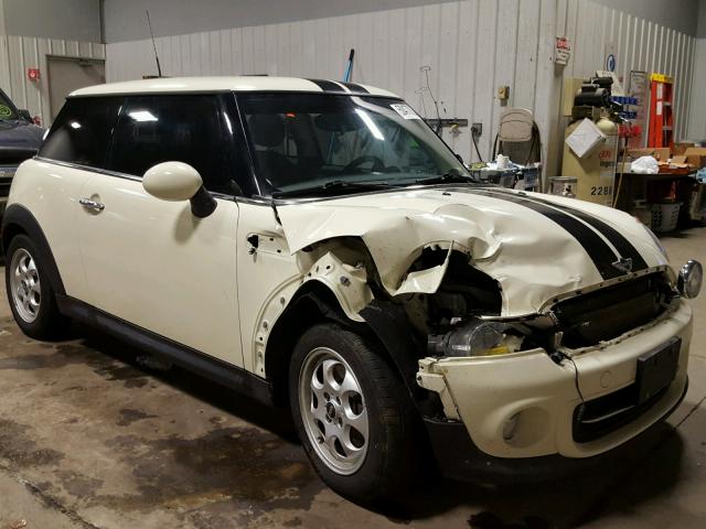 WMWSU3C52CT543517 - 2012 MINI COOPER WHITE photo 9