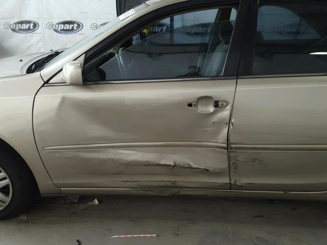 4T1BE32K43U675045 - 2003 TOYOTA CAMRY LE ოქროსფერი ფოტო 10