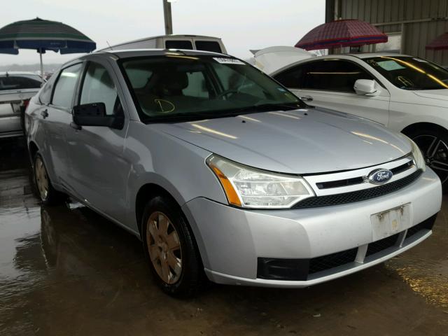 1FAHP34NX8W119291 - 2008 FORD FOCUS S/SE SILVER photo 1