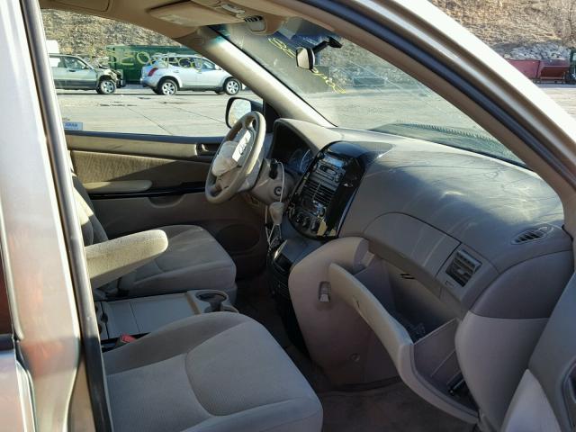 5TDZA23C05S296759 - 2005 TOYOTA SIENNA CE GOLD photo 5