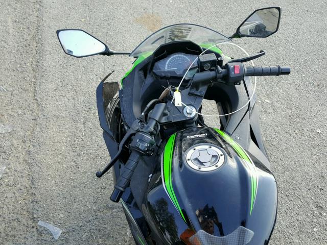 JKAEX8B12GDA31045 - 2016 KAWASAKI EX300 B GREEN photo 5