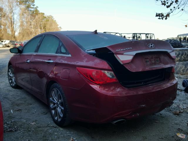 5NPEC4AC0BH256092 - 2011 HYUNDAI SONATA SE RED photo 3