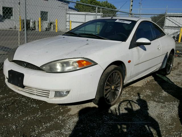 1ZWFT61L625625224 - 2002 MERCURY COUGAR V6 WHITE photo 2