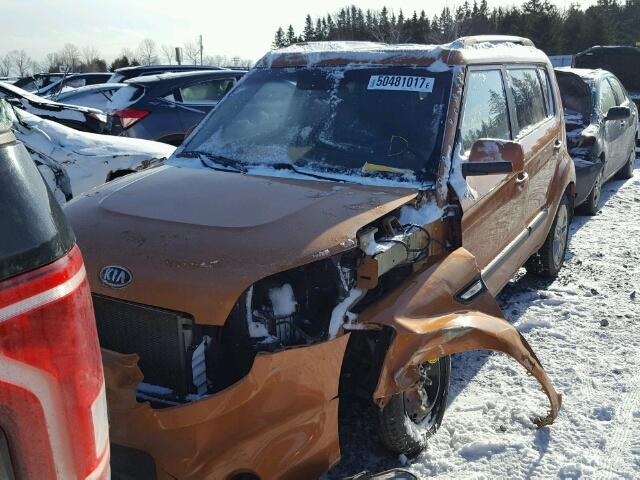 KNDJT2A23B7224526 - 2011 KIA SOUL + ORANGE photo 2