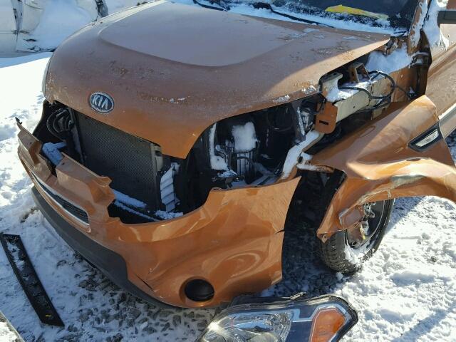 KNDJT2A23B7224526 - 2011 KIA SOUL + ORANGE photo 9