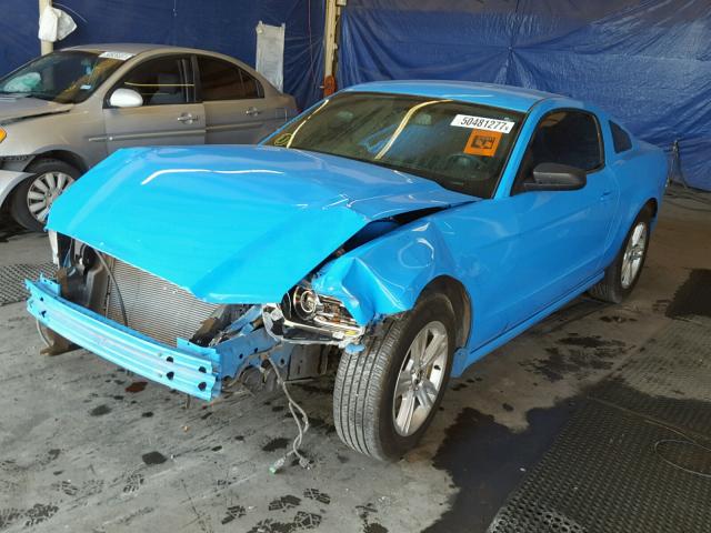 1ZVBP8AMXD5259198 - 2013 FORD MUSTANG BLUE photo 2