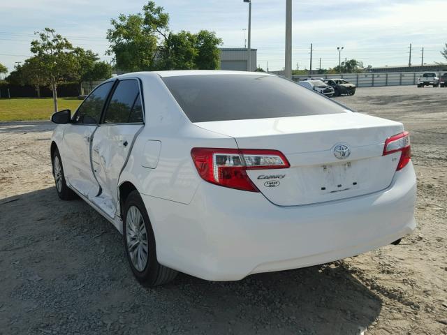 4T1BF1FKXDU251429 - 2013 TOYOTA CAMRY L WHITE photo 3