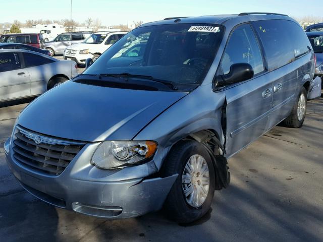 2A4GP44R16R905074 - 2006 CHRYSLER TOWN & COU BLUE photo 2