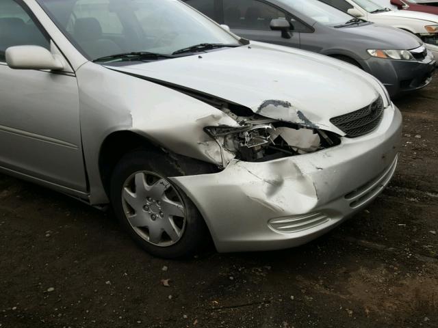 4T1BE32K24U875522 - 2004 TOYOTA CAMRY LE SILVER photo 9