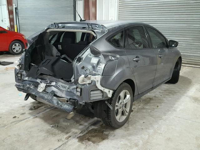 1FADP3K28EL419514 - 2014 FORD FOCUS SE GRAY photo 4