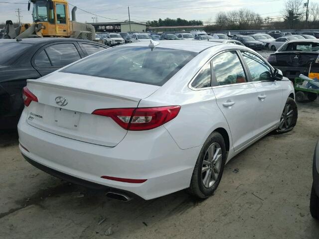 5NPE24AF4HH552948 - 2017 HYUNDAI SONATA SE WHITE photo 4