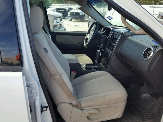 1FMEU31E98UB20353 - 2008 FORD EXPLORER S WHITE photo 5