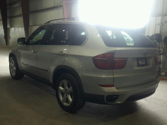 5UXZV8C5XBL417155 - 2011 BMW X5 XDRIVE5 SILVER photo 3