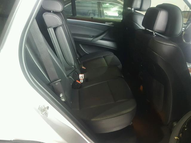 5UXZV8C5XBL417155 - 2011 BMW X5 XDRIVE5 SILVER photo 6