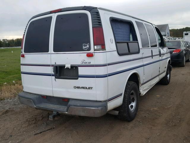 1GBFG15M1T1041571 - 1996 CHEVROLET G10 WHITE photo 4