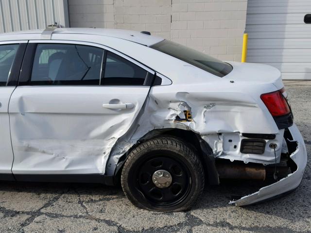 1FAHP2MK0GG127070 - 2016 FORD TAURUS POL WHITE photo 9