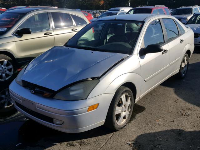 1FAFP38Z14W111322 - 2004 FORD FOCUS ZTS GRAY photo 2