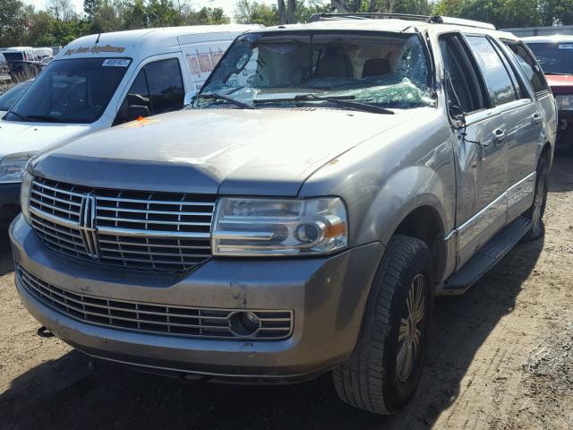 5LMFU275X8LJ06471 - 2008 LINCOLN NAVIGATOR SILVER photo 2