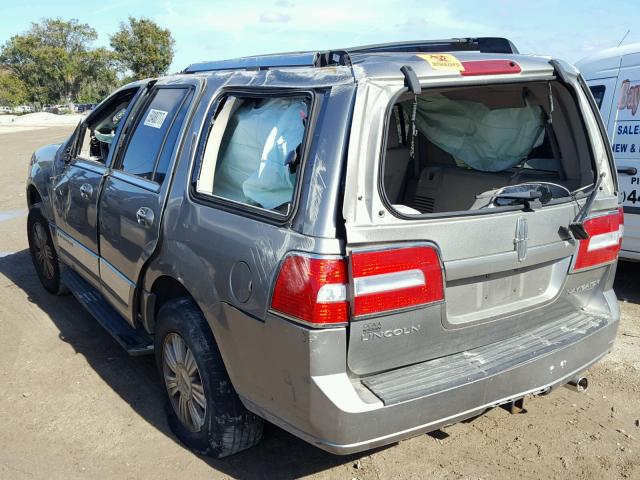 5LMFU275X8LJ06471 - 2008 LINCOLN NAVIGATOR SILVER photo 3