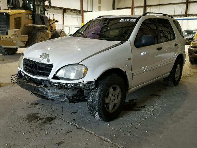 4JGAB54E1XA139653 - 1999 MERCEDES-BENZ ML 320 WHITE photo 2