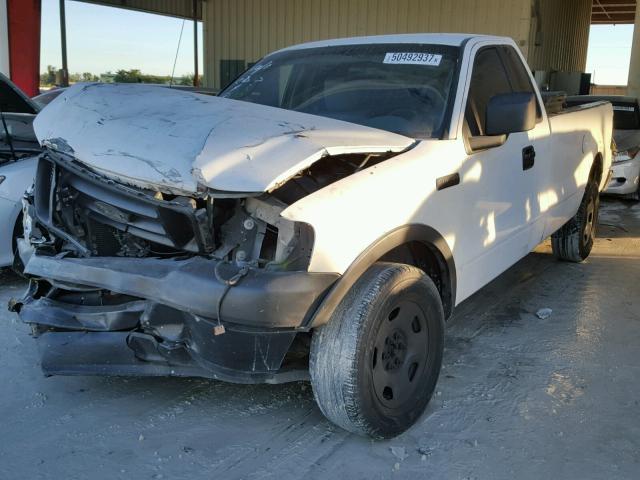 1FTRF12W95NB08267 - 2005 FORD F150 WHITE photo 2