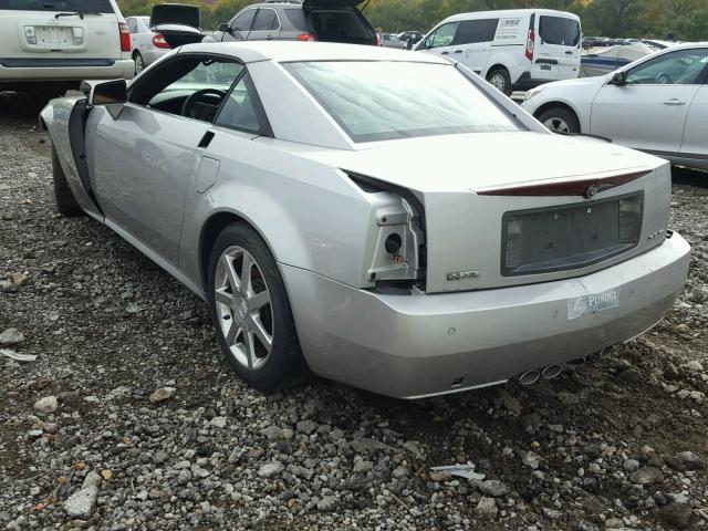 1G6YV34AX45600898 - 2004 CADILLAC XLR SILVER photo 3