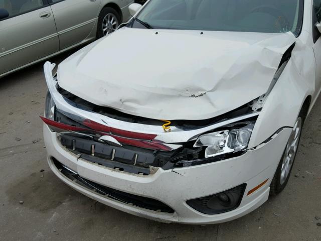 3FAHP0HA2AR320634 - 2010 FORD FUSION SE WHITE photo 9