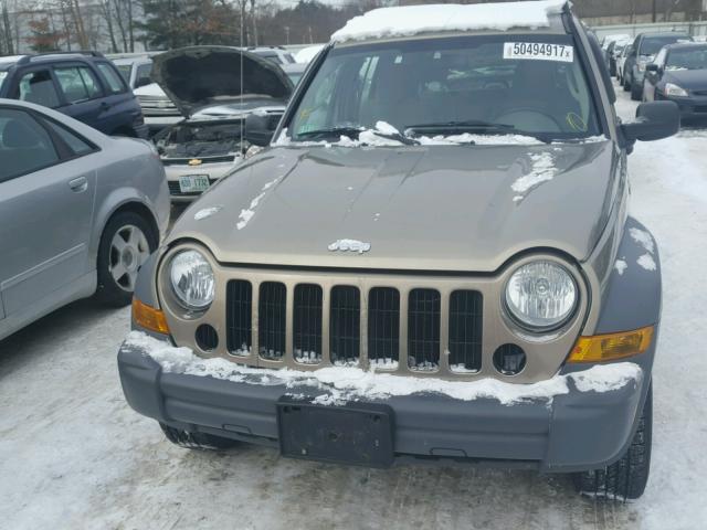 1J4GL48K16W120988 - 2006 JEEP LIBERTY SP BROWN photo 10