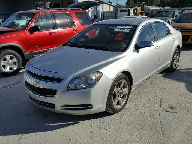 1G1ZH57B29F147962 - 2009 CHEVROLET MALIBU 1LT SILVER photo 2