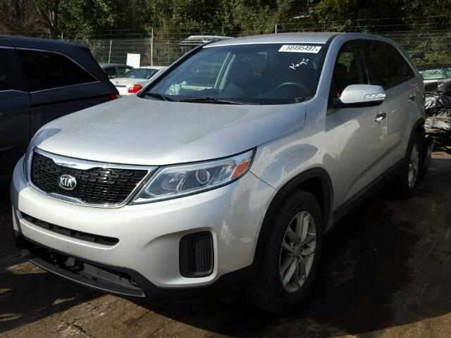 5XYKT3A6XFG611273 - 2015 KIA SORENTO LX SILVER photo 2